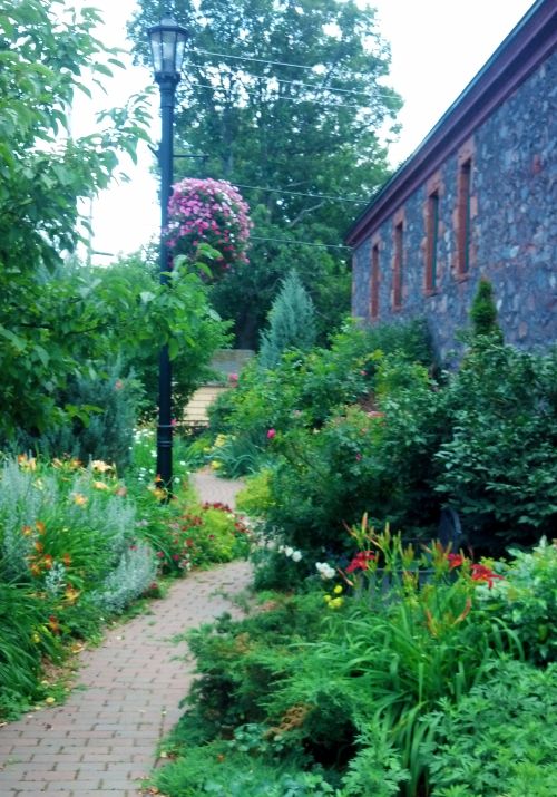 Garden at City Hall in Ishpeming, Michigan. Photo credit: Rebecca Krans, MSU Extension