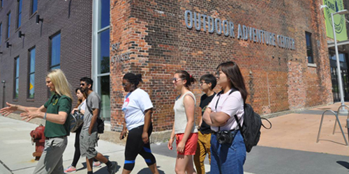 DNR staff person takes students on tour of Belle Isle Park